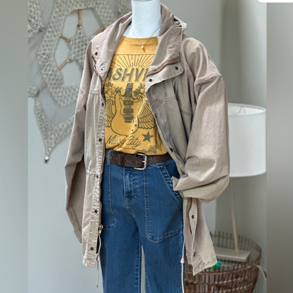 Lightweight Beige Shirt Jacket - Casual Layering Jacket